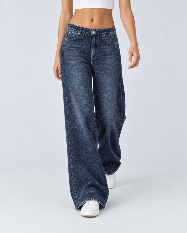 Dark Indigo jeans, Three-quarter walk